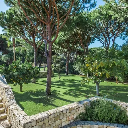 Villa Sleeps 12 With Pool Air Con And Wifi *