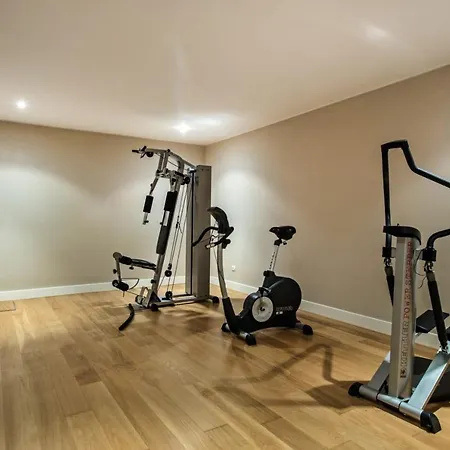 Sleeps 12 With Pool Air Con And Wifi Villa