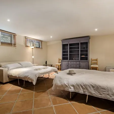 Villa Sleeps 12 With Pool Air Con And Wifi