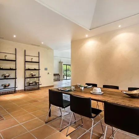 Sleeps 12 With Pool Air Con And Wifi Villa *