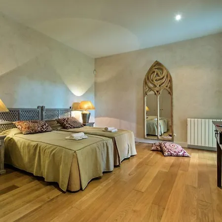Sleeps 12 With Pool Air Con And Wifi Benfarras