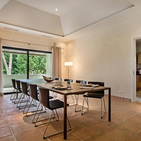 Sleeps 12 With Pool Air Con And Wifi Villa
