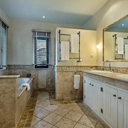 Sleeps 12 With Pool Air Con And Wifi Villa