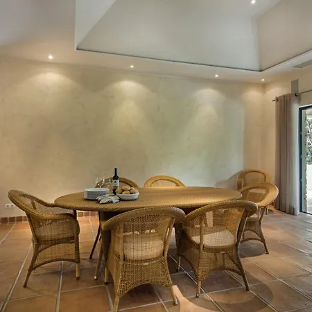Villa Sleeps 12 With Pool Air Con And Wifi Benfarras