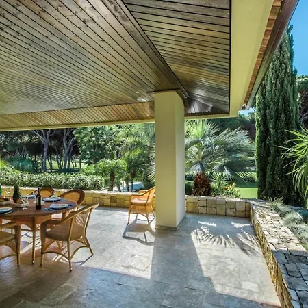 Sleeps 12 With Pool Air Con And Wifi * Benfarras